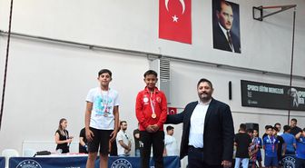 Edirne'de 15 Temmuz kapsamında minikler güreş müsabakaları düzenlendi