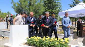 FETÖ darbe şehidi Fatih Dalgıç kabri başında anıldı