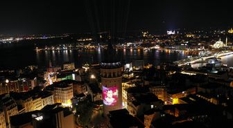 15 Temmuz anısına Galata ve Kız Kulesi'nde ışık gösterisi