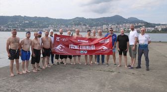 Rize'de 15 Temmuz anısına denizde anma yüzüşü