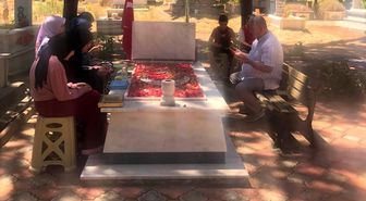 Sarıgöl'de Kur'an Kursu Öğrencileri Şehit ve Gazi Kabirlerini Ziyaret Etti