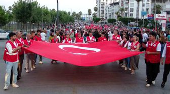 Mersin'de 15 Temmuz Demokrasi Nöbeti
