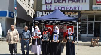 Muşlu aileler, DEM Parti önündeki eylemlerini sürdürdü