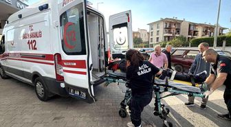 Otomobile çarpmamak için manevra yapınca bisikletten düştü