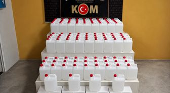 Sakarya'da otoyolda durdurulan kamyonda 1 ton etil alkol ele geçirildi