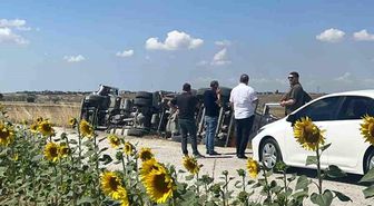 Tekirdağ'da devrilen tırın sürücüsü yaralandı