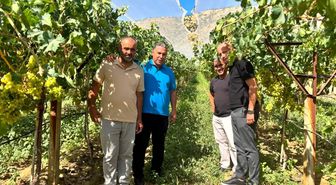 Üreticinin hasat heyecanına ortak oldular