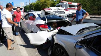 Yavaşlayan trafik zincirlemeye kazaya sebep oldu: 1'i çocuk 3 yaralı