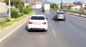 Alanya'da itfaiyeye yol vermeyen sürücü cep telefonu kamerasında