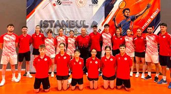 Badminton Süper Ligi'nin zirvesinde Erzincan ekipleri yer aldı