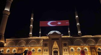 Çamlıca Camii'nde 15 Temmuz'un 10. Yılında Sela Okundu