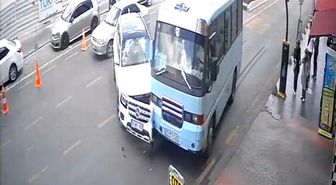 Cip ile yolcu minibüsünün çarpıştığı anlar kamerada