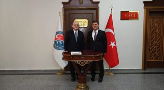 Eski TBMM Başkanı İsmail Kahraman, Kırıkkale'de ziyaretlerde bulundu