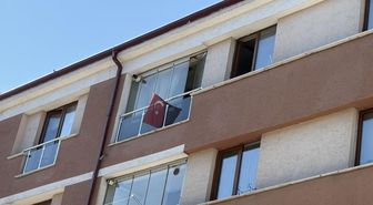 Sıcakta binaya yayılan koku korkunç gerçeği ortaya çıkardı