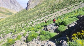 Hakkari'de haber alınamayan dağcı için arama çalışması sürüyor