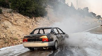 Mersin'de seyir halindeyken alev alan otomobilde hasar oluştu