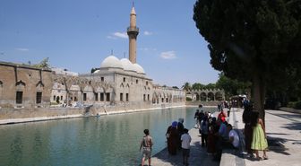 Şanlıurfa'da sıcak hava hayatı olumsuz etkiliyor