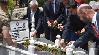 Şehit Öğretmen Necmettin Yılmaz Kabri Başında Anıldı