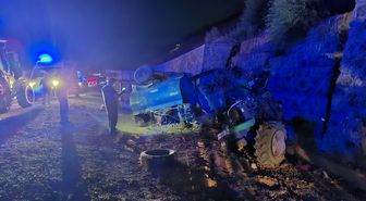 Bingöl'de devrilen traktörün sürücüsü öldü