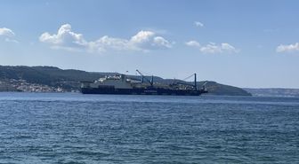 Boru döşeme gemisi, Çanakkale Boğazı'ndan geçti