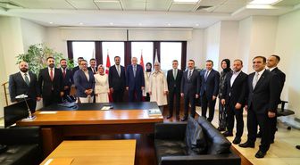 Erdoğan'dan İstanbul İl Başkanlığı'na ziyaret