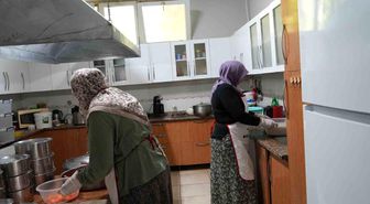 Devlet destekledi, anne ve kızı azimle başardı: 11 yıldır köydeki restoranda damakları şenlendiriyorlar