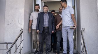 Erzurum'da dolandırılmak üzere olan alzheimer hastasını polis kurtardı