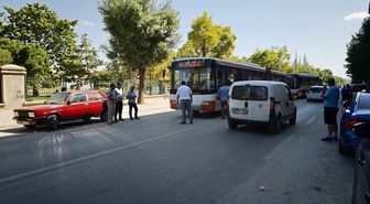 Eskişehir'de belediye otobüsünün çarptığı çocuk yaralandı