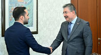 Eskişehir Valisi Yılmaz, T3 Vakfı İl Temsilcisi Yurtsever'i kabul etti