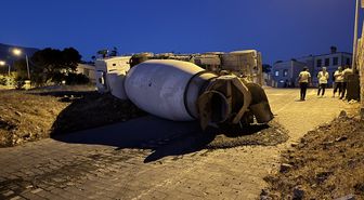 Kahramanmaraş'ta beton mikserinin devrilmesi sonucu 1 kişi yaralandı