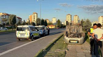 Kayseri'de hafif ticari araç takla attı: 1 yaralı