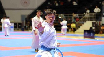 Samsun'da bin 247 karate sporcusunun madalya mücadelesi
