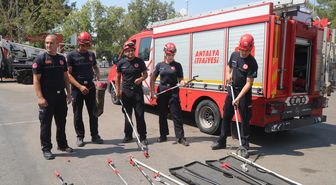 Antalya'da Yılan Vakaları Artıyor: İtfaiyeden Uyarı