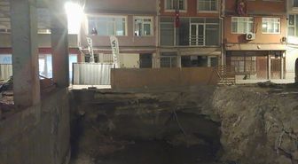 Silivri'de inşaat halindeki binanın temelinde toprak kaydı; sokak trafiğe kapatıldı