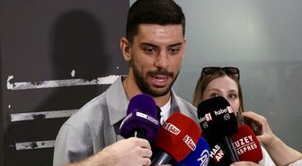 Trabzonspor'un transfer görüşmelerinde bulunduğu futbolcu Cenk Özkacar kente geldi