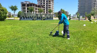 Adıyaman'da belediye işçisi boş vakitlerinde duvarları çizdiği resimlerle süslüyor