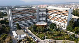 Akdeniz Üniversitesi'nde 3'üncü rahim nakli operasyonu başladı