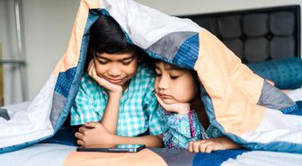 Çocukların Telefon ve Tablet Bağımlılığına Son: Uzmanlardan 5 Altın Tavsiye