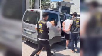 Eyüpsultan'da market işletmecisini tehdit edip silahlı saldırı düzenleyen 2 şüpheli kamerada