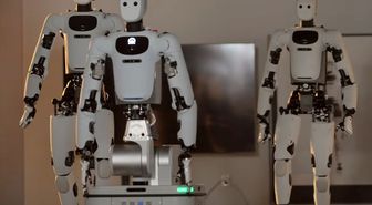 İnsansı robotlar 'robot okullarında' gerçek iş yaşamına hazırlanıyor