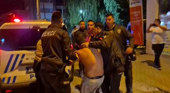 Polis ekiplerine zorluk çıkartan alkollü sürücü kafasını otobüs durağına vurdu: 'Yanıyorum, su verin. Ben teslim olmaya geldim'
