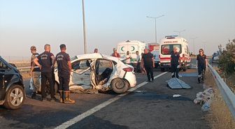 Şanlıurfa'da otomobil ile minibüsün çarpıştığı kazada 2 kişi öldü, 8 kişi yaralandı