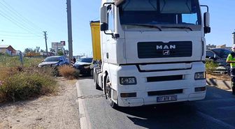 Tali yola sapan kamyona çarpmamak için Kent Güvenlik Yönetim Sistemi direğine çarptı