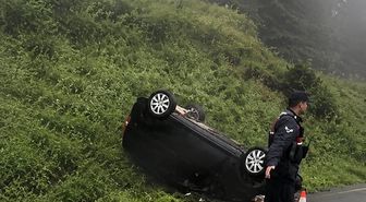 Trabzon'da otomobil uçuruma yuvarlandı: 2 Yaralı