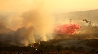 Albüm: İsrailli Yerleşimciler, Batı Şeria'da Filistinlilere Ait Tarlaları ve Evleri Ateşe Verdi
