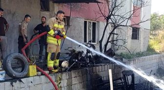 Antakya'da yaşanan yangında motosiklet kullanılmaz hale geldi