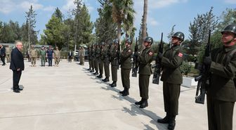 Bakan Güler, KKTC'de 14'üncü Zırhlı Tugay Komutanlığı'nda incelemede bulundu