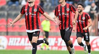 Karşıyaka'da Veysel Karani el yaktı