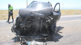 Konya'da iki otomobilin çarpıştığı kazada 9 kişi yaralandı