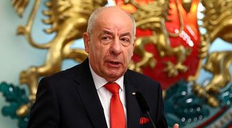 Macaristan parlamentosu Cumhurbaşkanı'nı görevden alacak yasa değişikliğini kabul etti